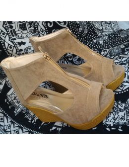 Sandalias con cuña