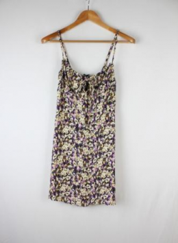 mini vestido floral pull and bear