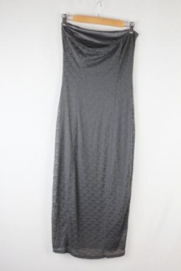 vestido palabra de honor encaje gris