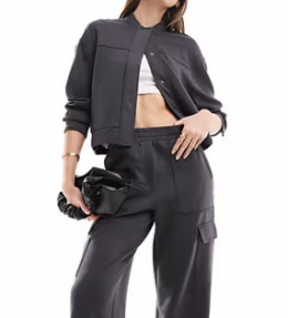 Chaqueta bomber gris carbón de punto de Mango