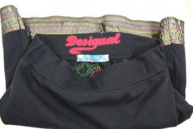 falda bordada desigual