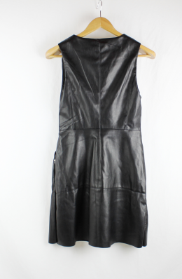 vestido eco piel bershka