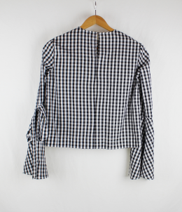 blusa cuadros bordada
