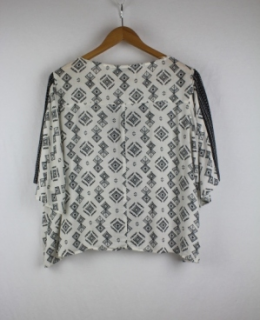 blusa oversize beshka m