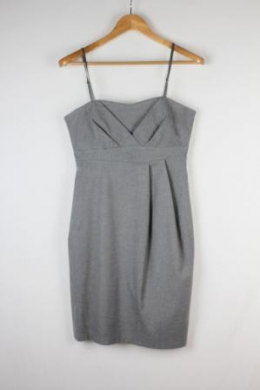 vestido gris rinascimento