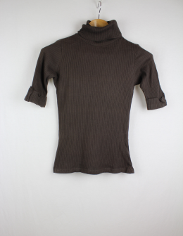 camiseta cuello alto bershka m