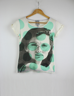 camiseta serigrafiada mango