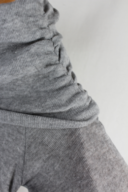 Camiseta gris bardot zara