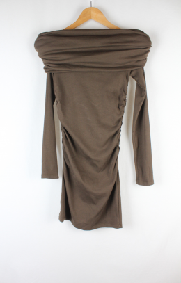 mini vestido hombros descubiertos marron zara