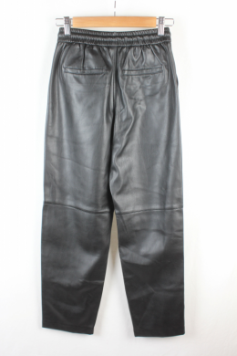 Pantalon jogger efecto piel mango