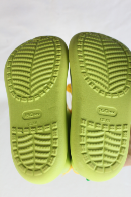botas de agua niño dinosaurio