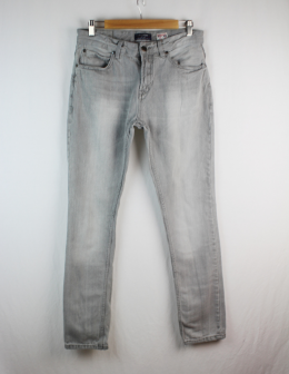 jeans homvre pitillo pull and bear 38