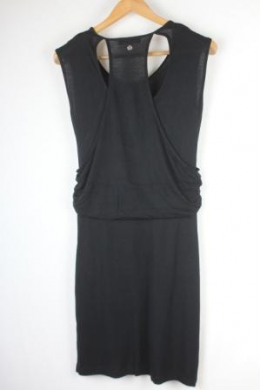vestido punto negro focus