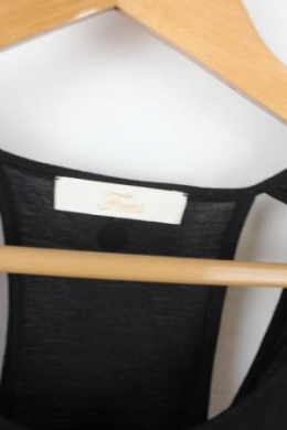 vestido punto negro focus