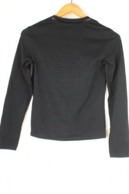 camiseta negra con pedrreria blay punt