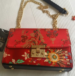 Bolso Rojo farouche japonés