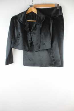 conjunto chaqueta+falda satinada negro