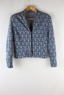chaqueta estampada azul