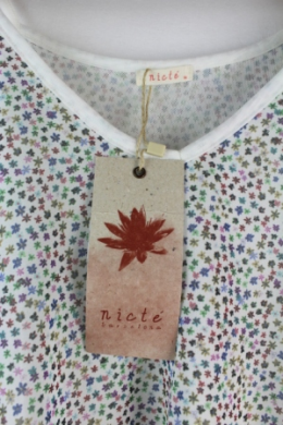 camiseta cut out floral nicté m
