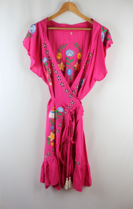 Vestido kimono boho bordado fucsia