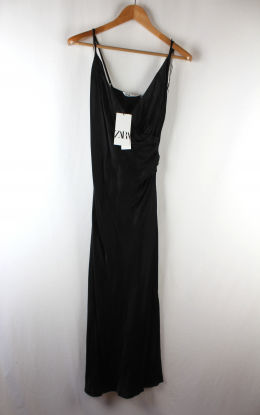 Vestido negro satinado zara