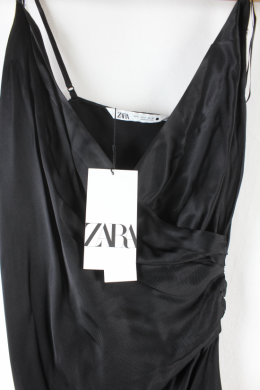 Vestido negro satinado zara