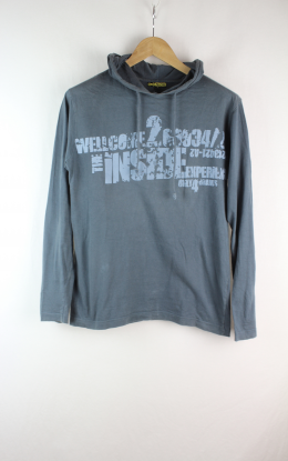 camiseta con capucha inside s