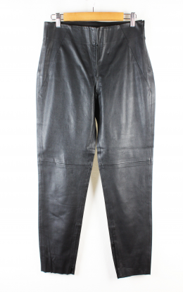 pantalon efecto piel negro zara