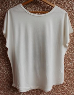 DIVERTIDA CAMISETA OVERSIZE