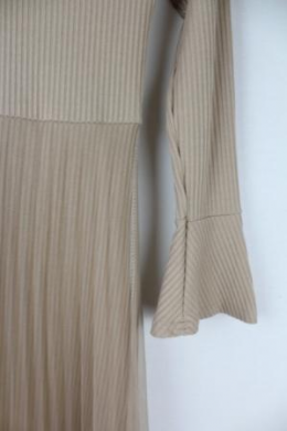 vestido punto y tul beige