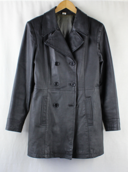 CHAQUETA TIPO LEVITA 