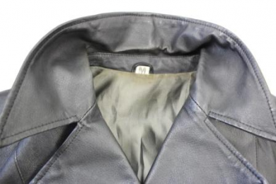 CHAQUETA TIPO LEVITA 